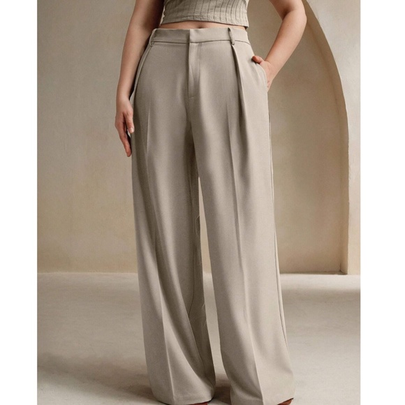 Plus Solid Pockets High Waisted Wide leg Trouser Pants - Picture 4 of 7